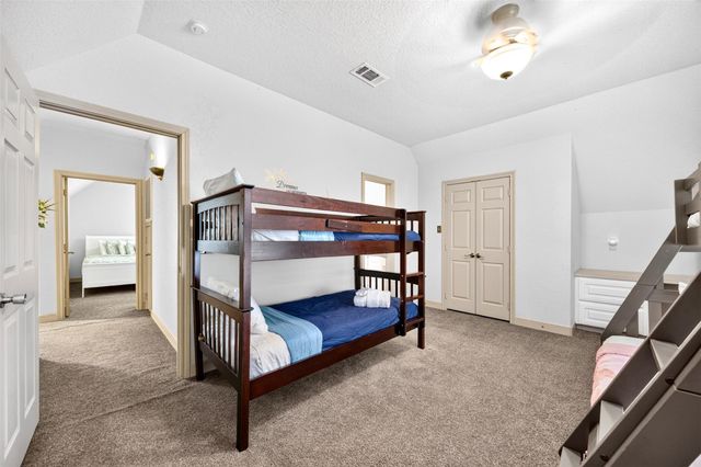8618 Highway 6, Hitchcock, TX 77563