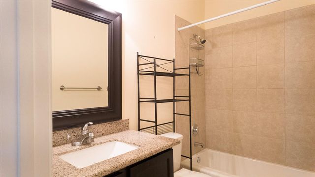 1105 Isabella Boulevard, Angleton, TX 77515