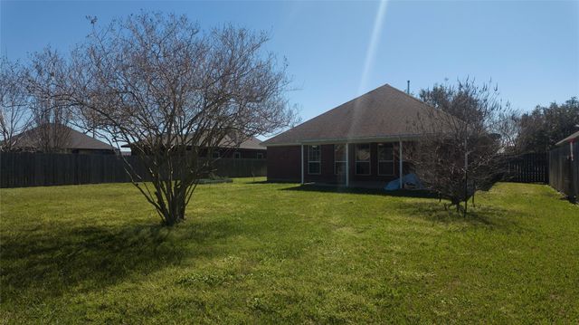 1105 Isabella Boulevard, Angleton, TX 77515