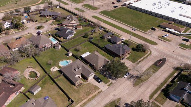 1105 Isabella Boulevard, Angleton, TX 77515