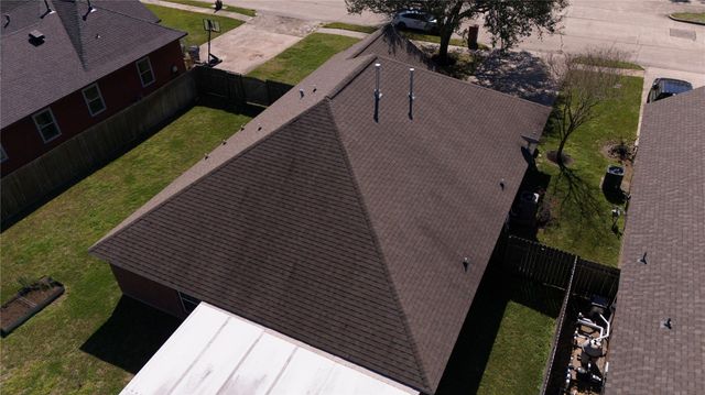 1105 Isabella Boulevard, Angleton, TX 77515