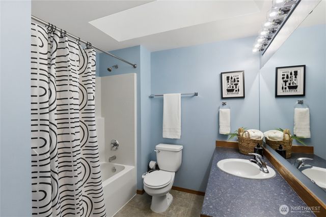 24382 Catamount Lane NW, Poulsbo, WA 98370