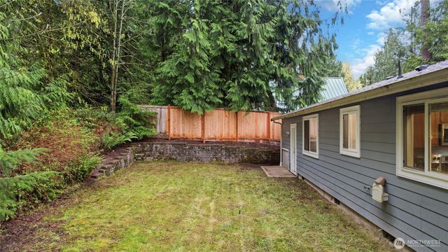 24382 Catamount Lane NW, Poulsbo, WA 98370
