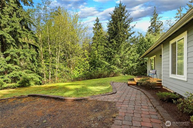 24382 Catamount Lane NW, Poulsbo, WA 98370