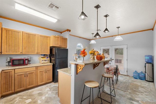 1283 Kenney Hall Road, Brenham, TX 77833