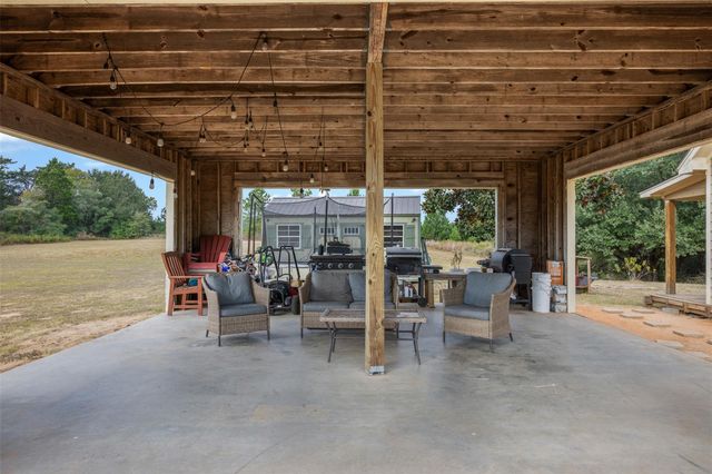 1283 Kenney Hall Road, Brenham, TX 77833