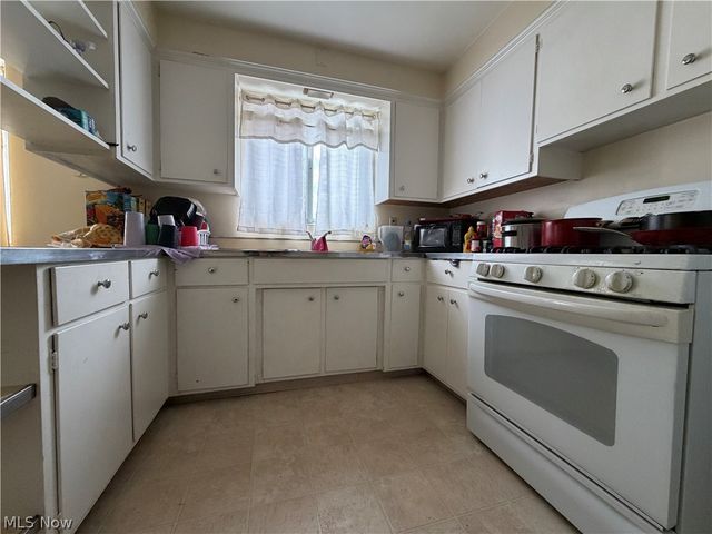 20424 Lake Shore Boulevard, Euclid, OH 44123