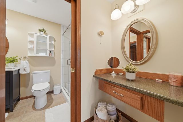6 Veterans Rd Apt 13, Amherst, NH 03031