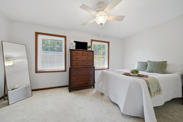 6 Veterans Rd Apt 13, Amherst, NH 03031