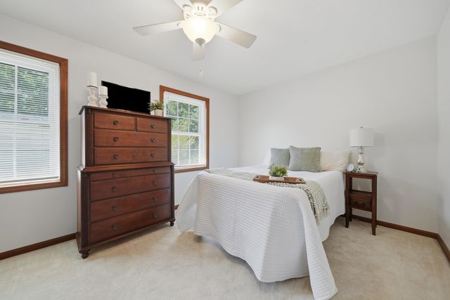 6 Veterans Rd Apt 13, Amherst, NH 03031