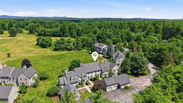 6 Veterans Rd Apt 13, Amherst, NH 03031