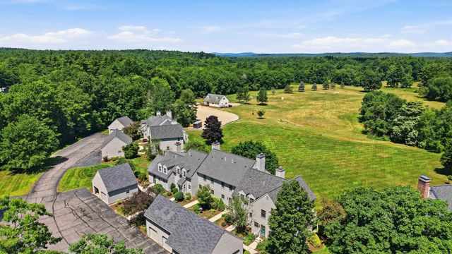 6 Veterans Rd Apt 13, Amherst, NH 03031