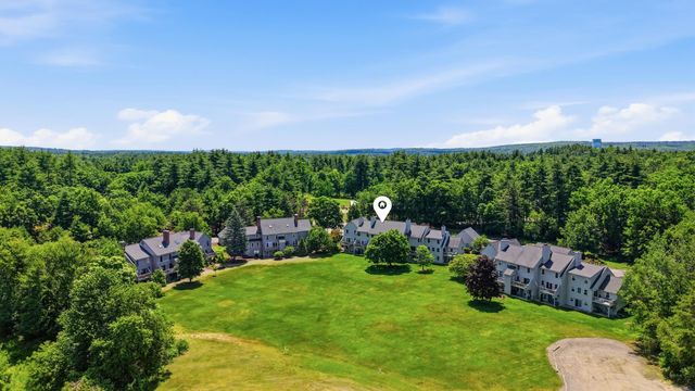 6 Veterans Rd Apt 13, Amherst, NH 03031