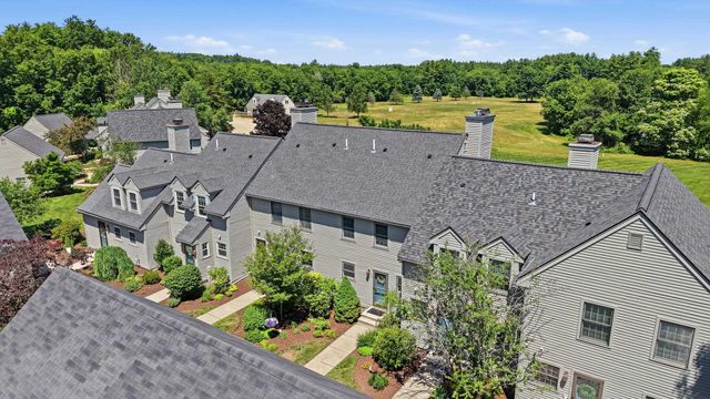 6 Veterans Rd Apt 13, Amherst, NH 03031