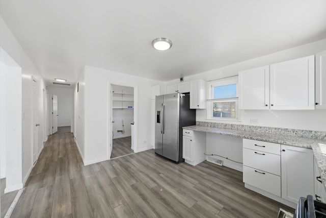 349 Woodland Drive, Grayslake, IL 60030