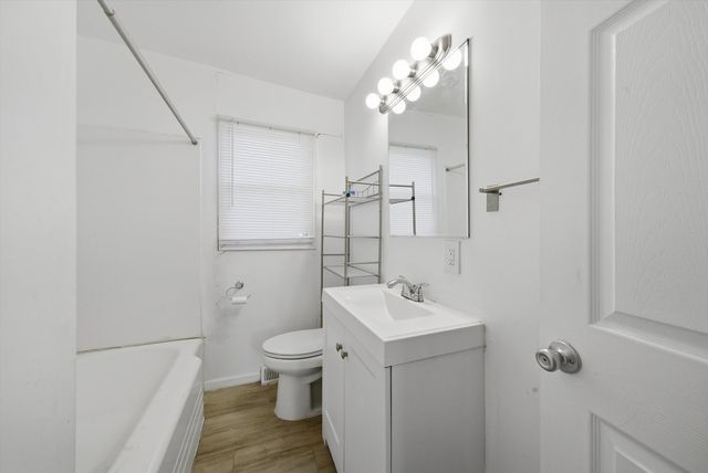 349 Woodland Drive, Grayslake, IL 60030