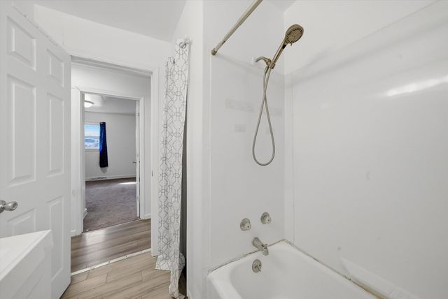 349 Woodland Drive, Grayslake, IL 60030