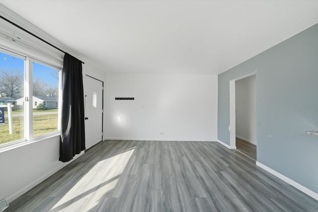 349 Woodland Drive, Grayslake, IL 60030