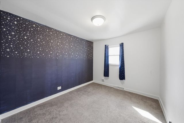 349 Woodland Drive, Grayslake, IL 60030