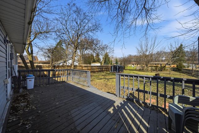 349 Woodland Drive, Grayslake, IL 60030