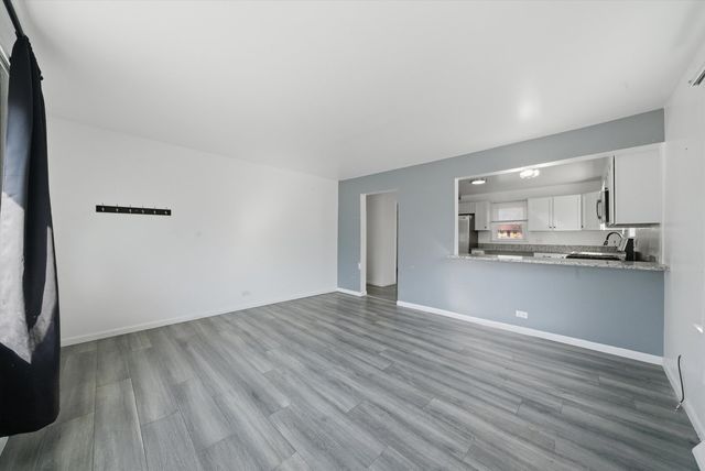 349 Woodland Drive, Grayslake, IL 60030