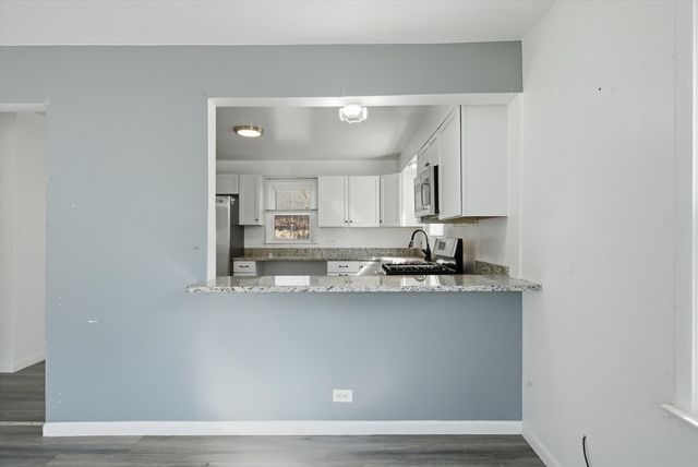 349 Woodland Drive, Grayslake, IL 60030