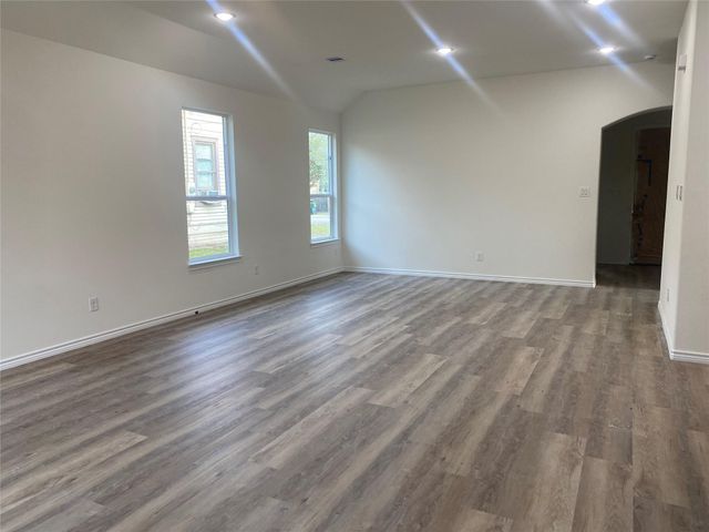 207 Malleck Street, Columbus, TX 78934