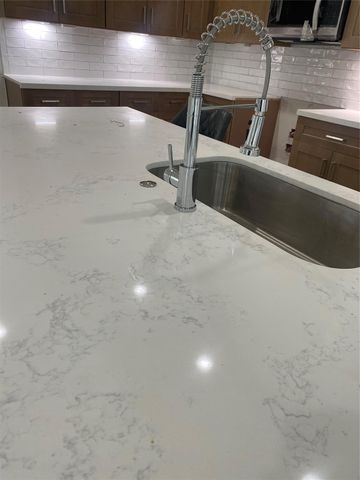 207 Malleck Street, Columbus, TX 78934