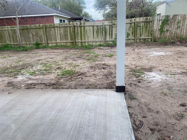 207 Malleck Street, Columbus, TX 78934