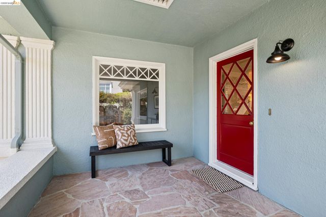 664 Vincente Ave, Berkeley, CA 94707