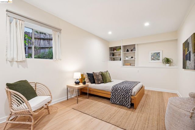 664 Vincente Ave, Berkeley, CA 94707
