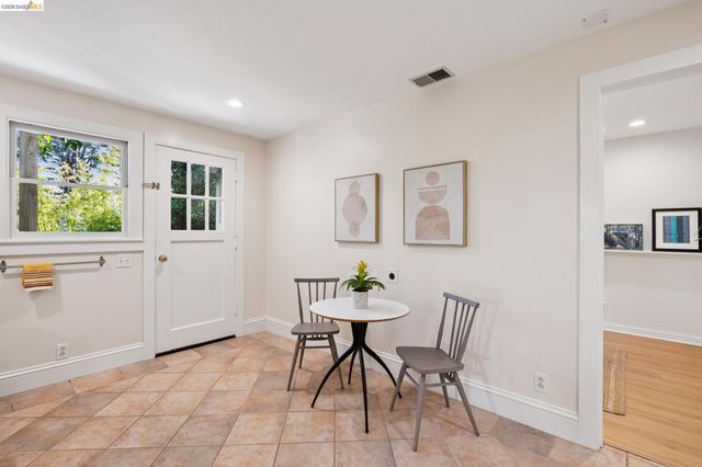 664 Vincente Ave, Berkeley, CA 94707