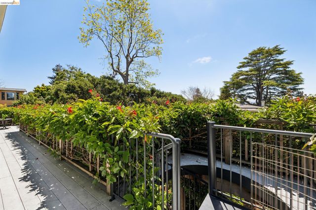 664 Vincente Ave, Berkeley, CA 94707