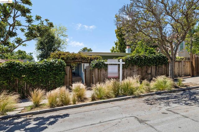 664 Vincente Ave, Berkeley, CA 94707