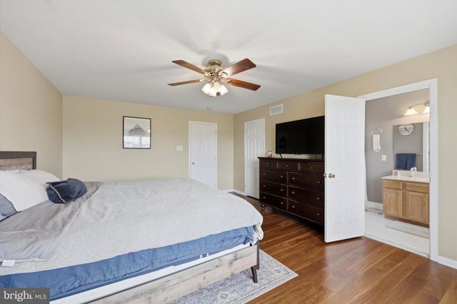 422 W 5TH AVE, Conshohocken, PA 19428
