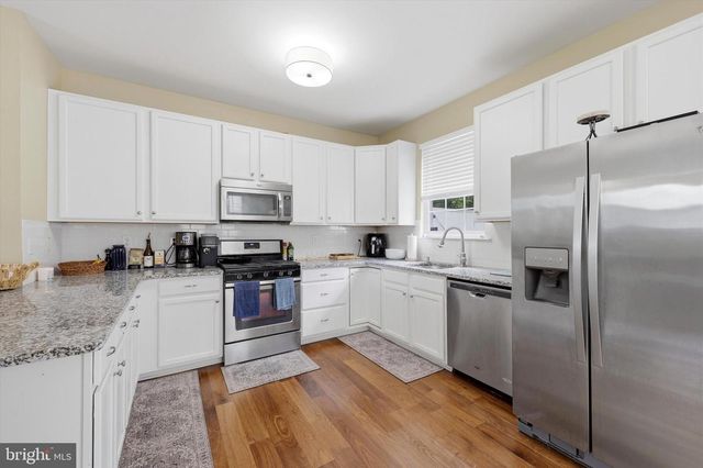 422 W 5TH AVE, Conshohocken, PA 19428