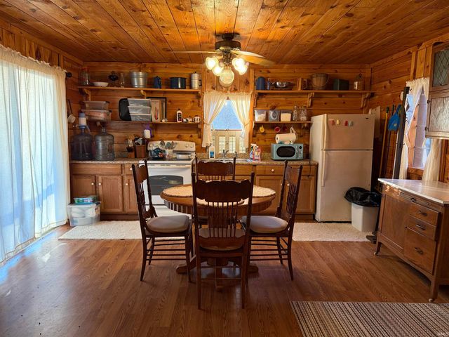 11684 E State Rd 450, Shoals, IN 47581