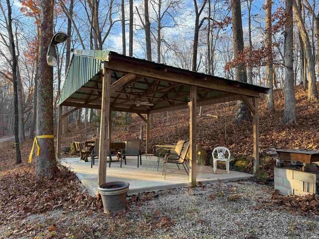 11684 E State Rd 450, Shoals, IN 47581