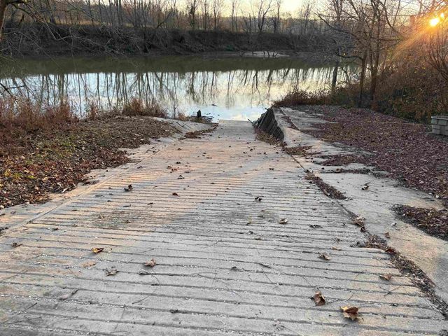 11684 E State Rd 450, Shoals, IN 47581