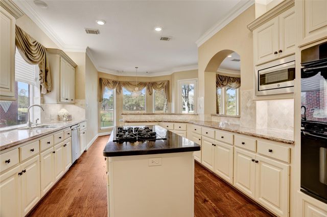 2710 Saint Annes Drive, Sugar Land, TX 77479