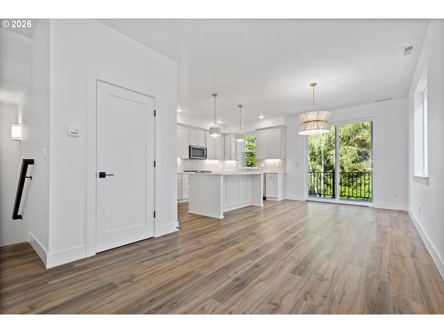 4148 Sw 174th Ave, Beaverton, OR 97078