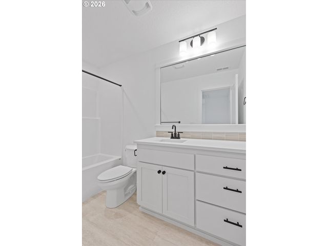 4148 Sw 174th Ave, Beaverton, OR 97078