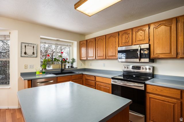 2231 N VALLEY VIEW DR, Layton, UT 84040