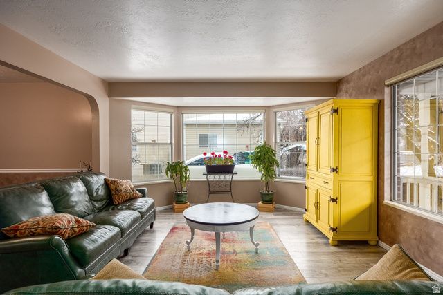 2231 N VALLEY VIEW DR, Layton, UT 84040