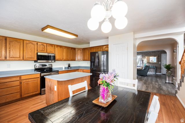 2231 N VALLEY VIEW DR, Layton, UT 84040