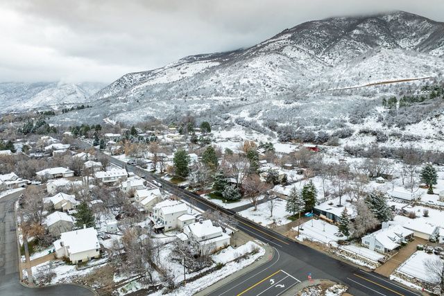 2231 N VALLEY VIEW DR, Layton, UT 84040