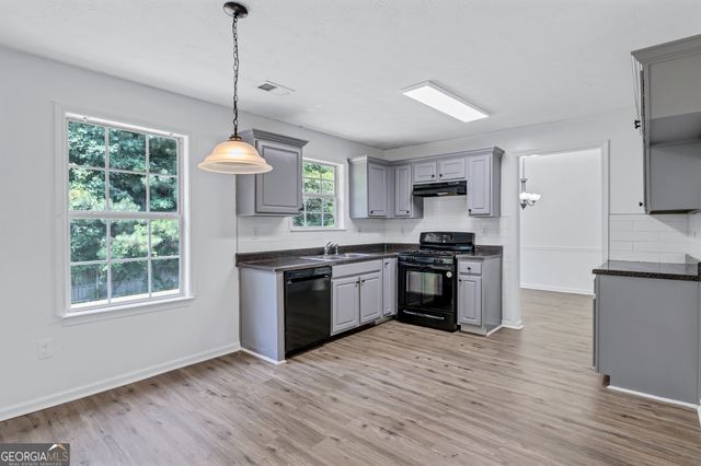 544 Harvick Circle, Stockbridge, GA 30281