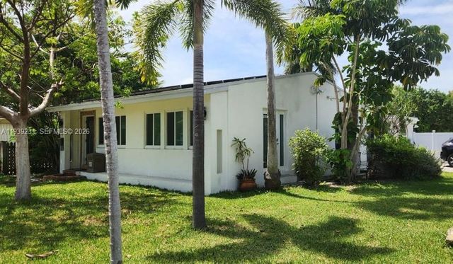1607 Moffett St, Hollywood, FL 33020