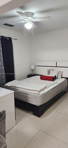 1607 Moffett St, Hollywood, FL 33020