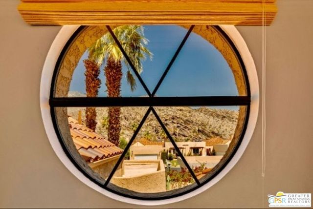 251 N Canyon Circle, Palm Springs, CA 92264
